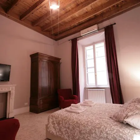 Trastevere 3 Bedrooms Apartment *